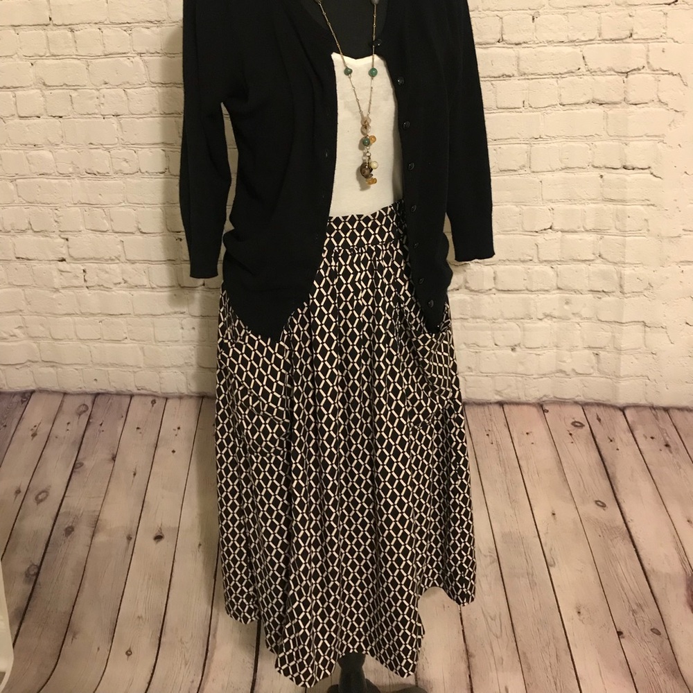 🌾H&M Geometric skirt w/ pockets SIZE 6